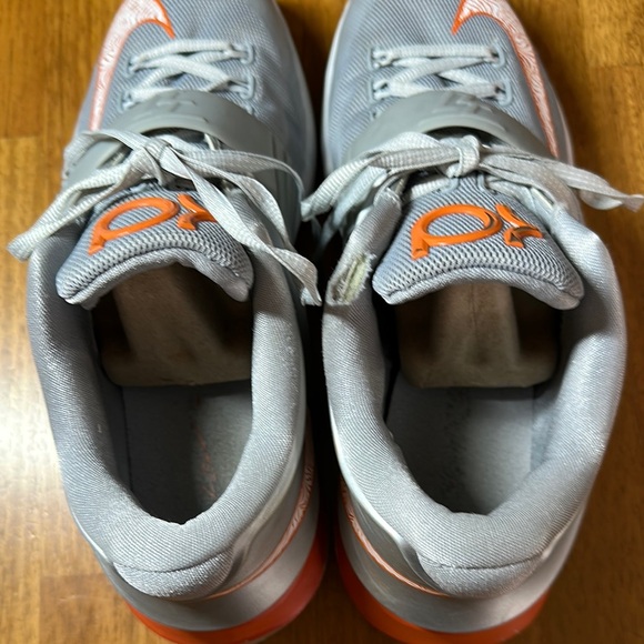 Limited Edition KD Nike for University of Texas. - Picture 5 of 9